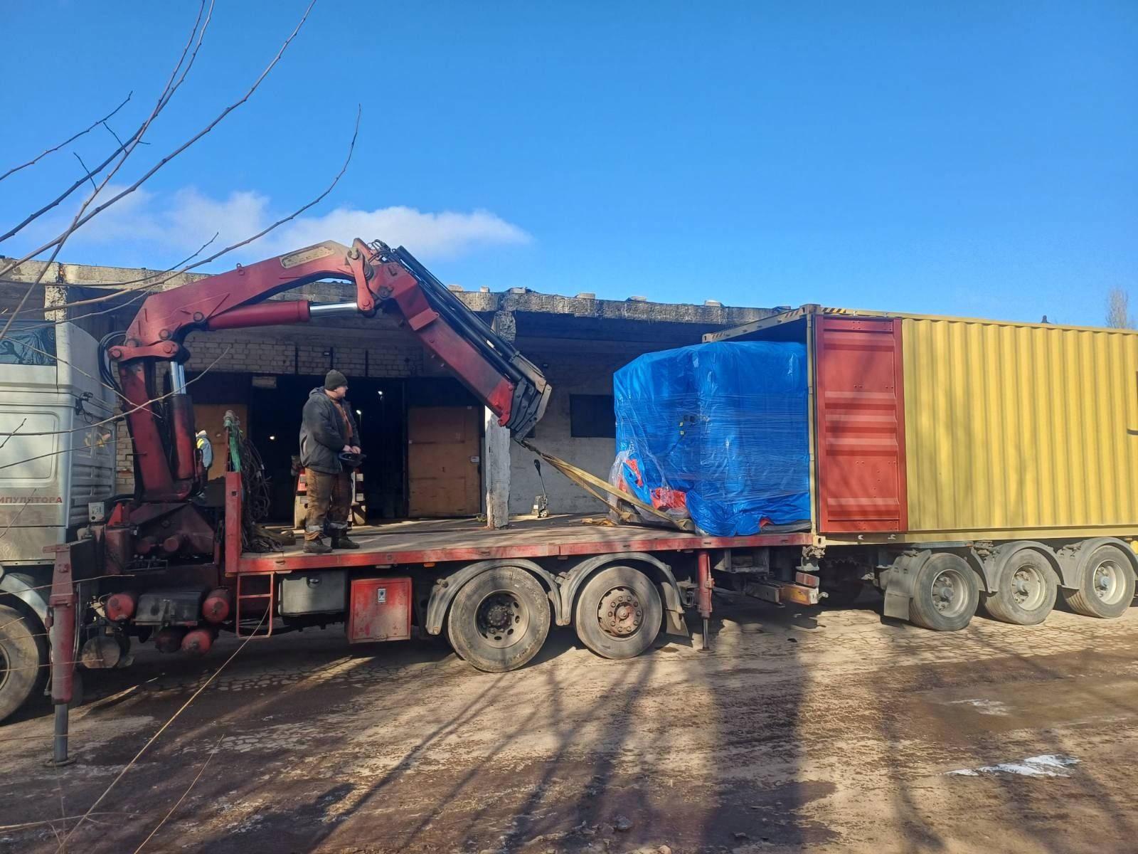 Услуги кран манипулятор.Грузовые перевозки.