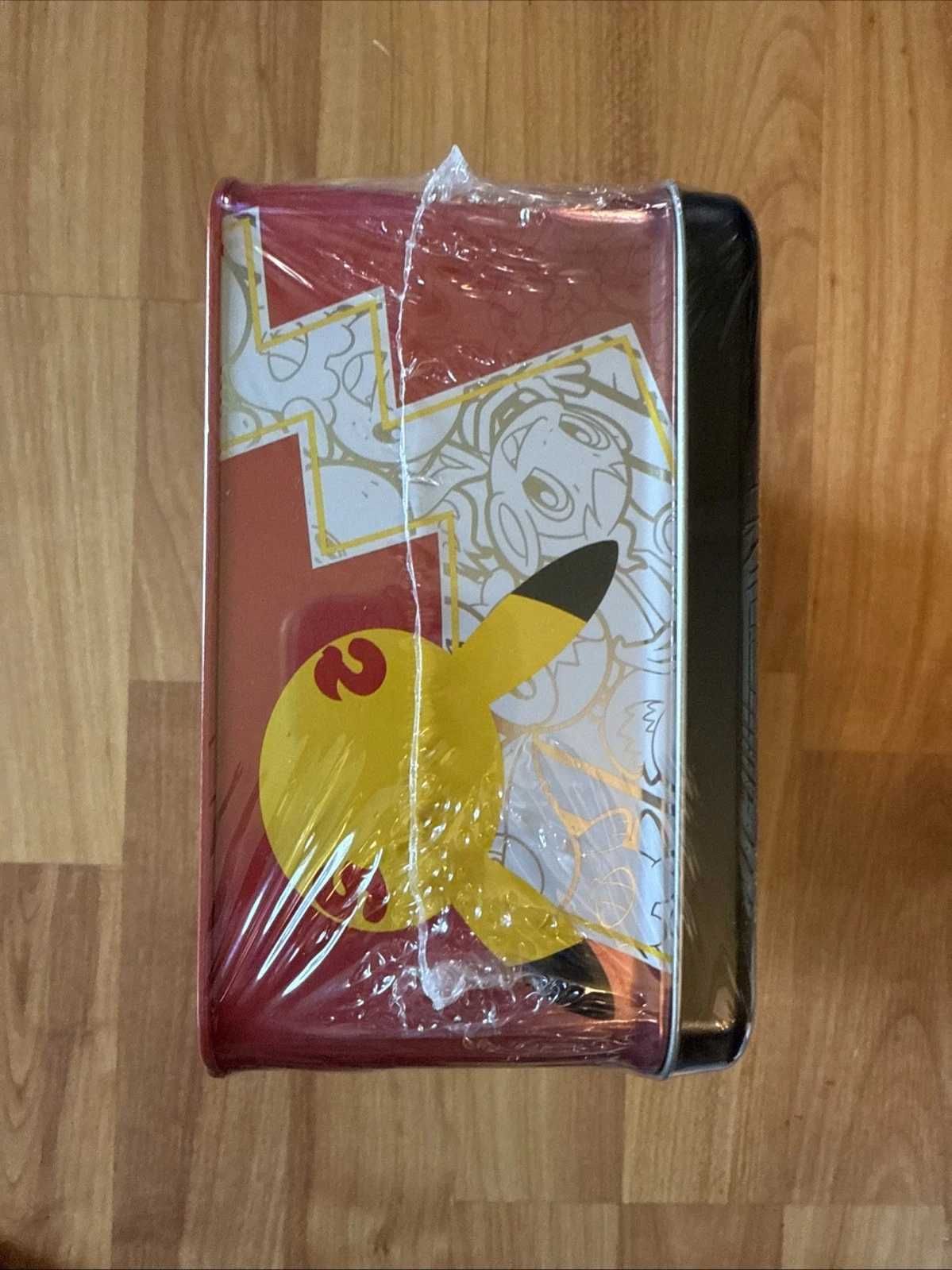 Pokémon TCG: Celebrations Collector Chest