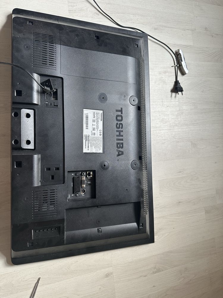 Telewizor toshiba 23 cale