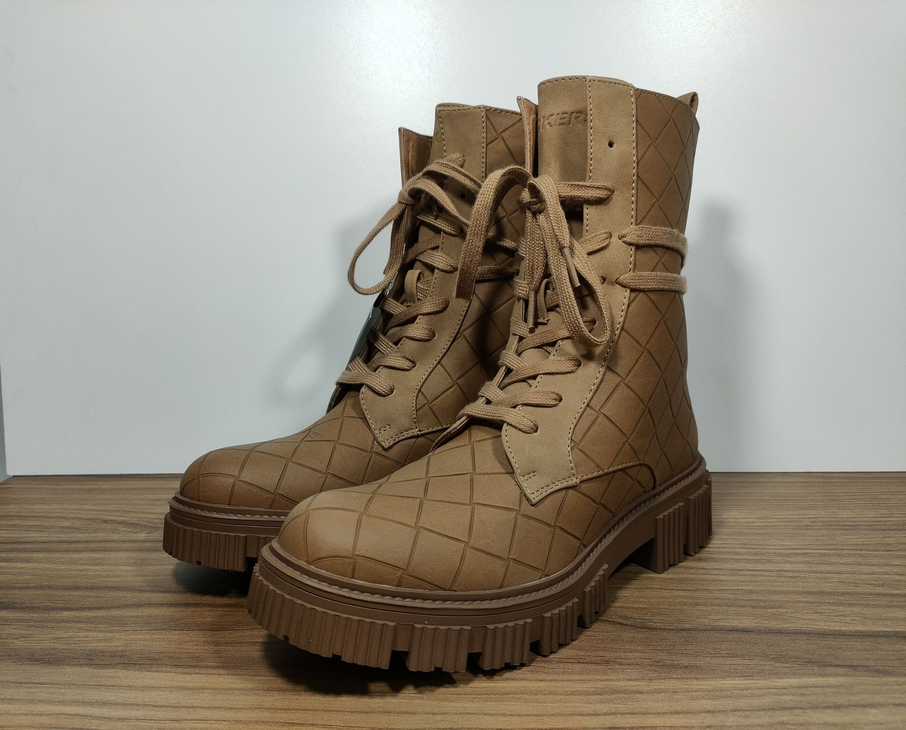 Buty Dockers by Gerli wysokie na suwaki damskie r. 36 23cm