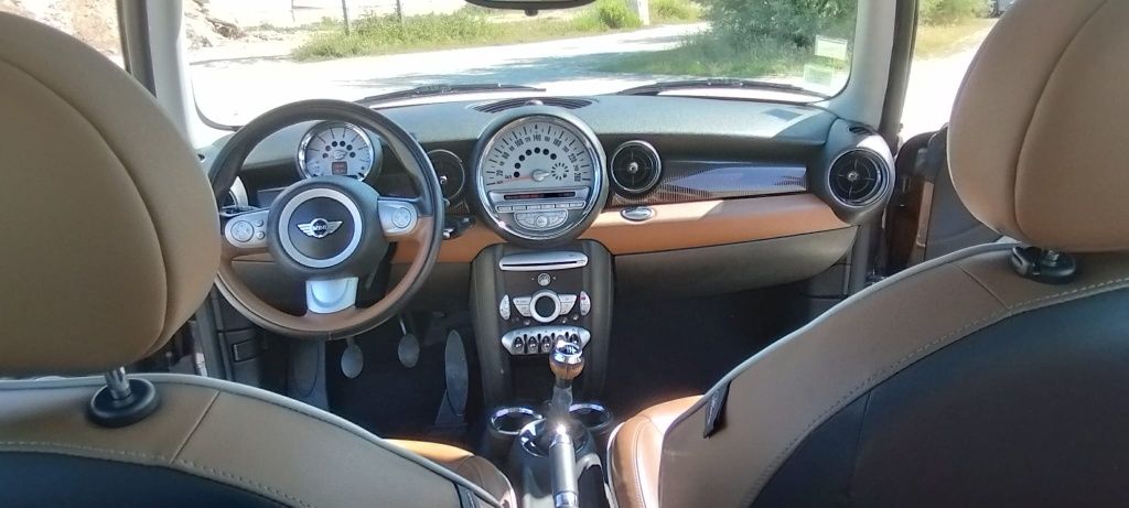 Mini Cooper d 50 anos