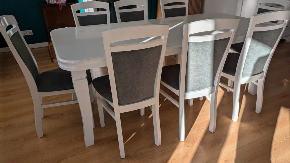 Stół i 8 krzeseł biały rozkładany