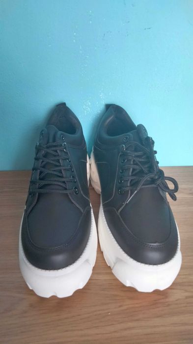 Nowe oryginalne czarne adidasy na platformie r 38