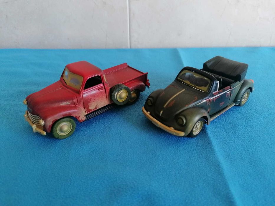 Carrinhos marca Maisto escala 1/36