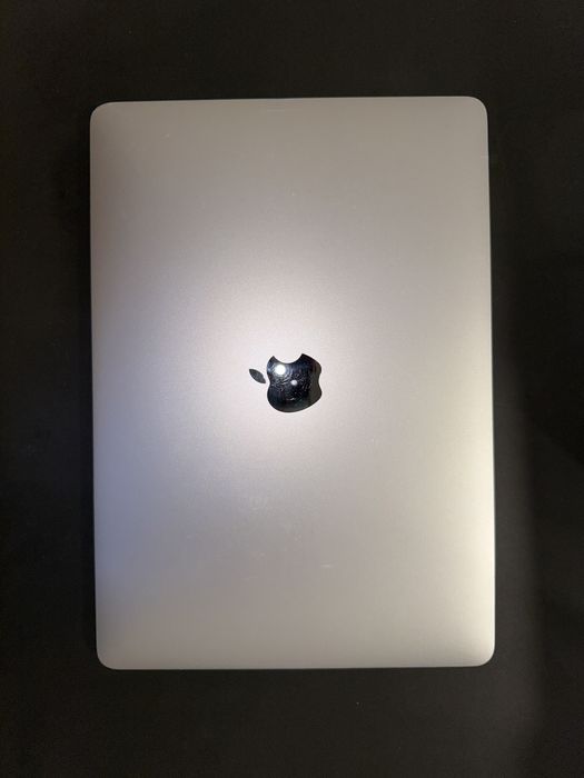 Macbook Pro 13” 2019 a2159, 125gb