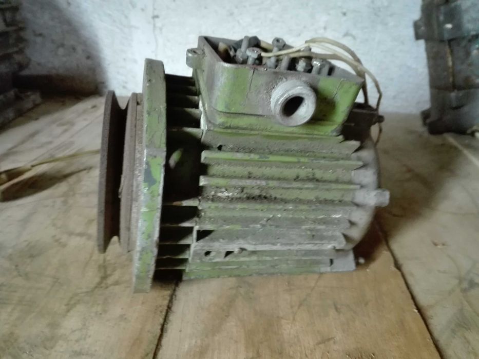 Электро двигатели 3хфазные до 4 Кват