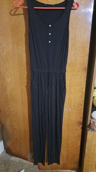 Жіночий комбінзон