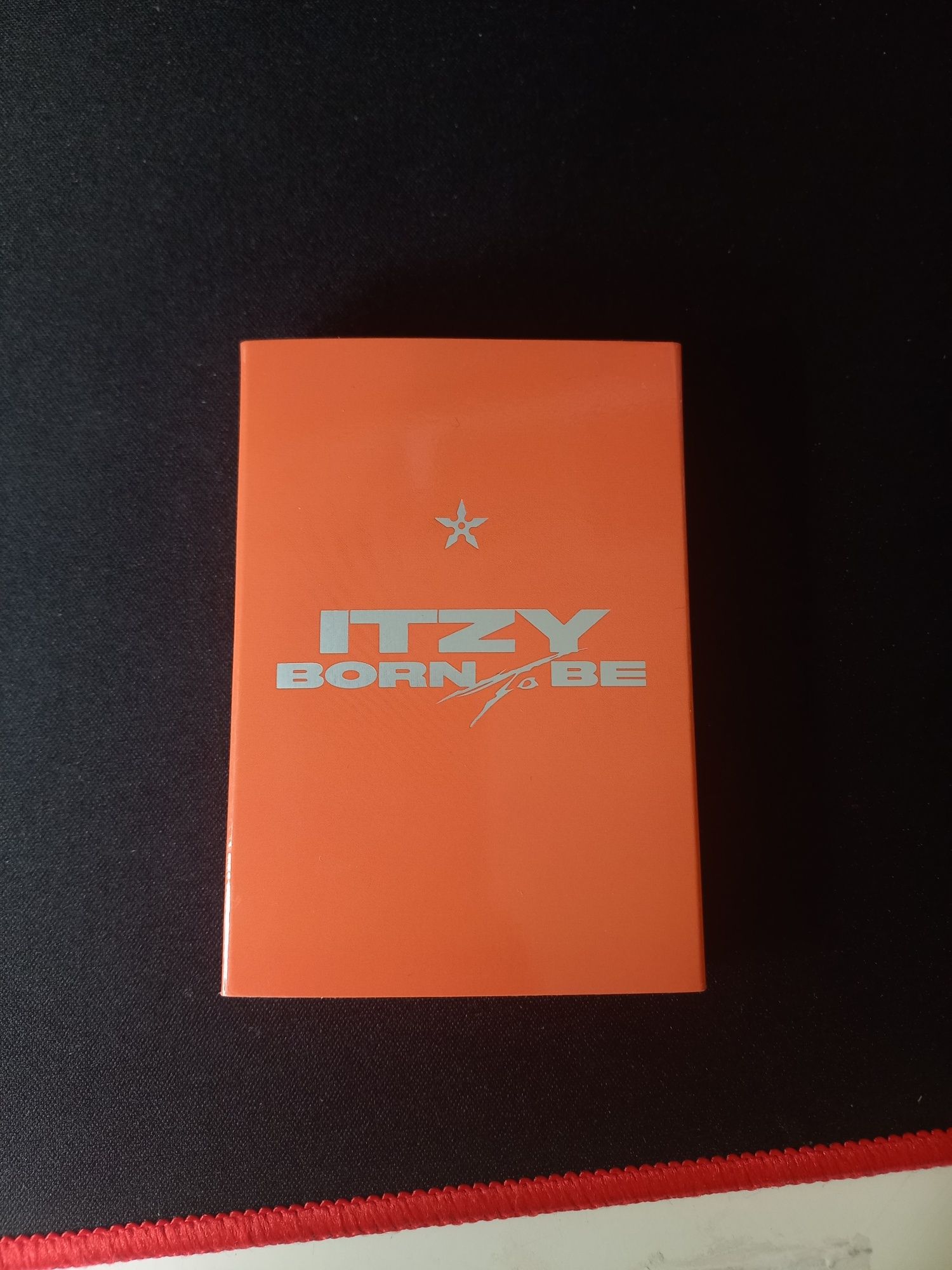 itzy born to be nemo version ver photocard unit karta pc kpop album pc