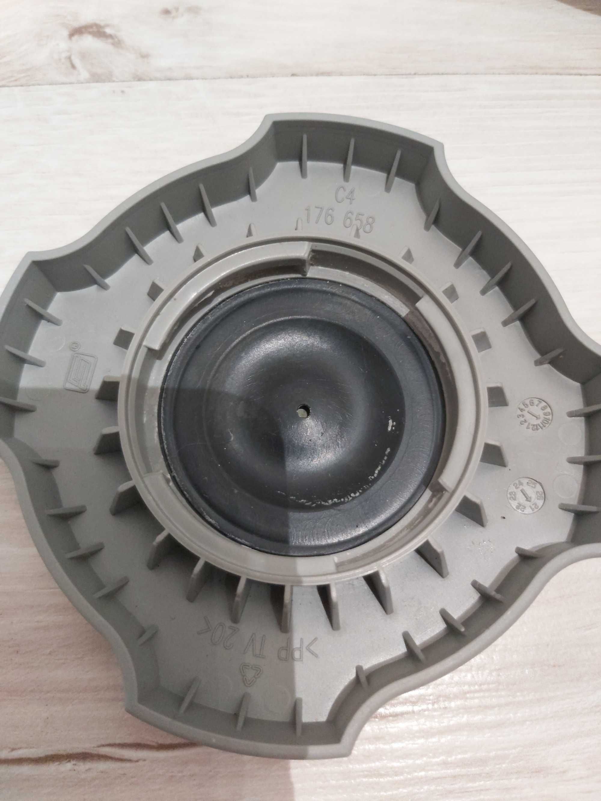 Beko model DFS28122X