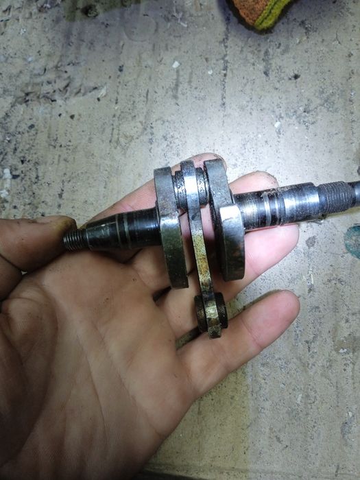 Продам колінвал щіль мс180