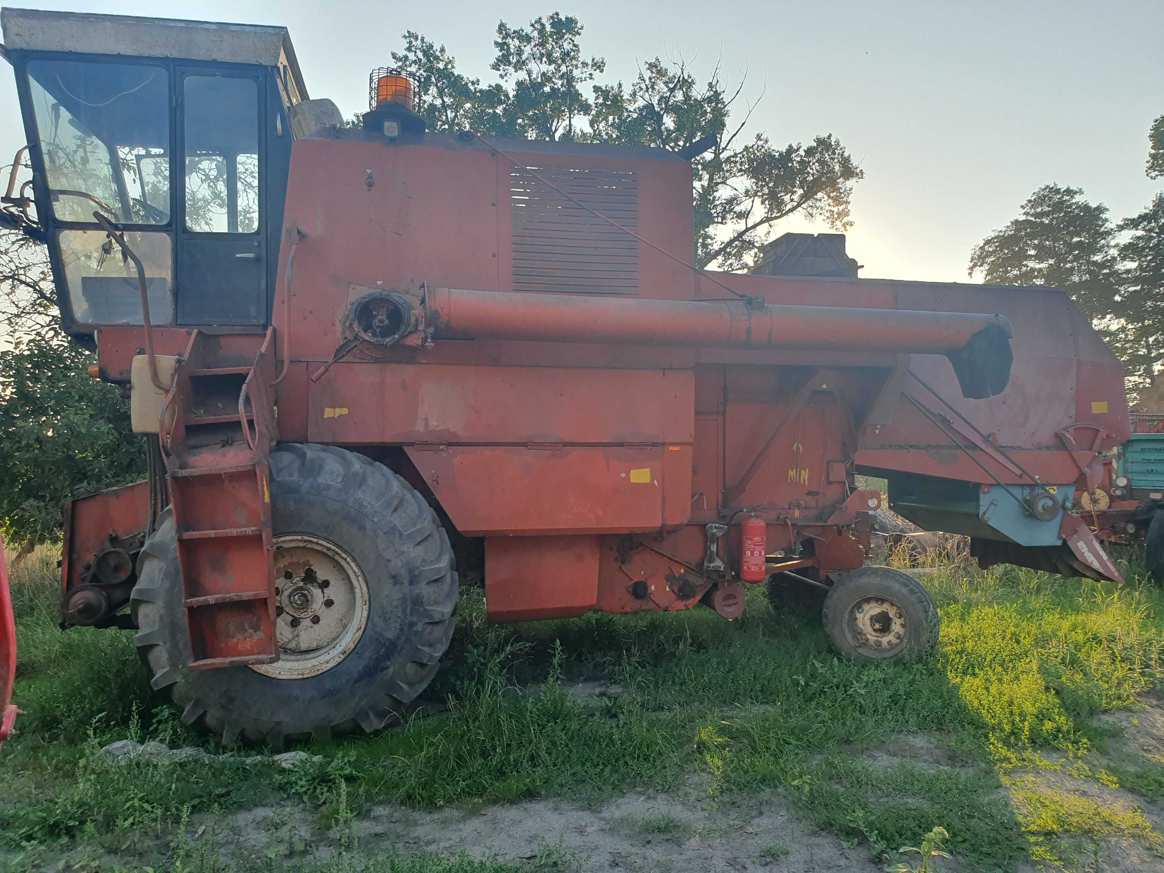 Kombajn bizon Z056
