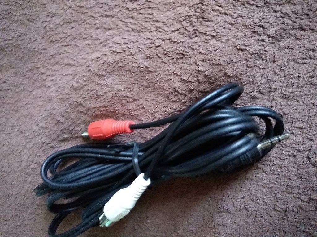 Kabel audio mini Jack 3,5mm - 2x RCA

kabel audio
