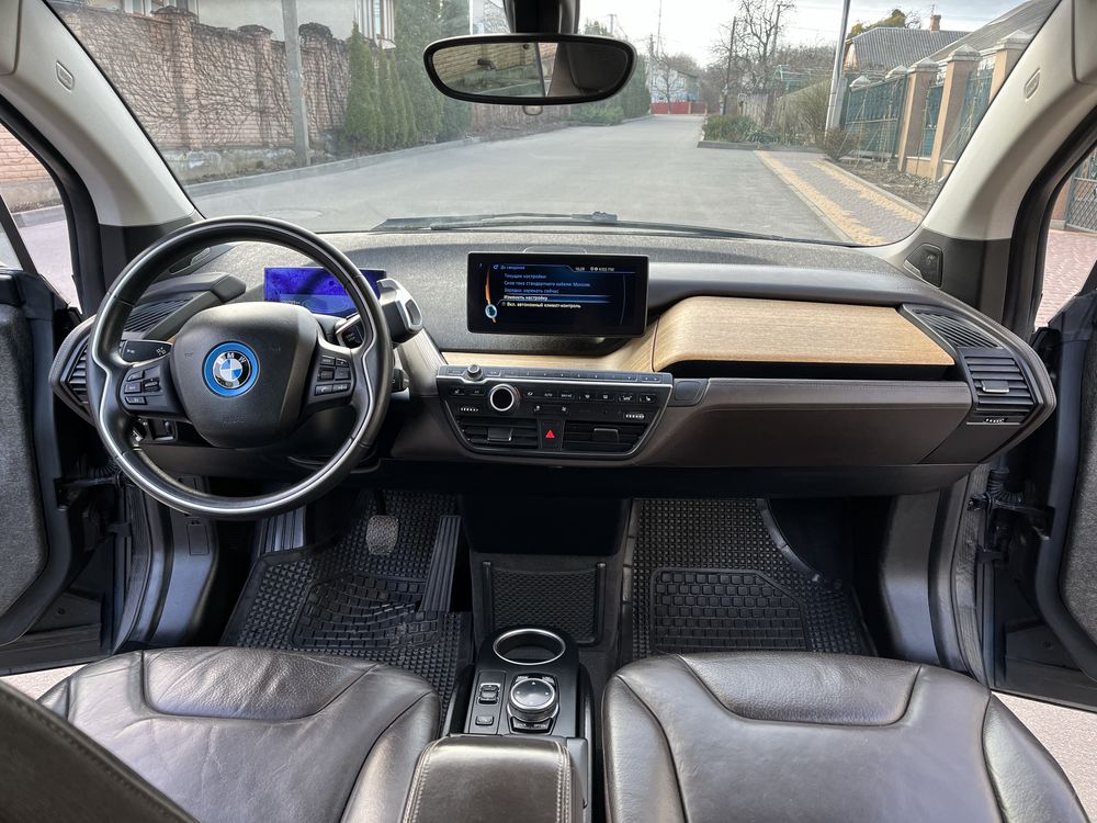 Продам електромобіль BMW i3 в самій максимальній комплектації!