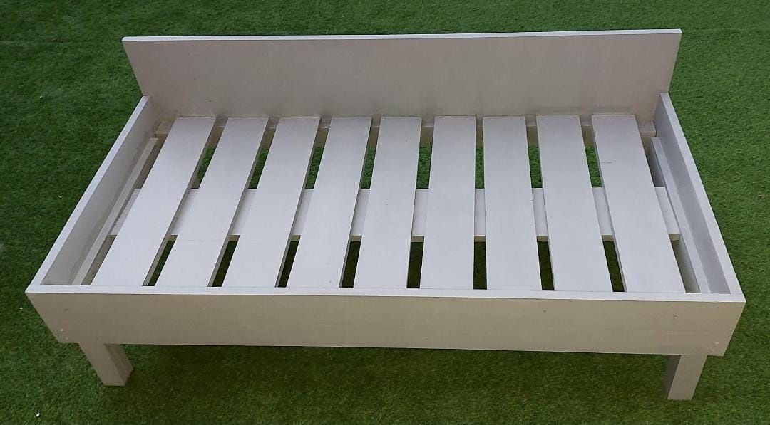 Cama para cão em Pinho 120x60cm  UMA CAMA PARA A VIDA DO SEU CÃO