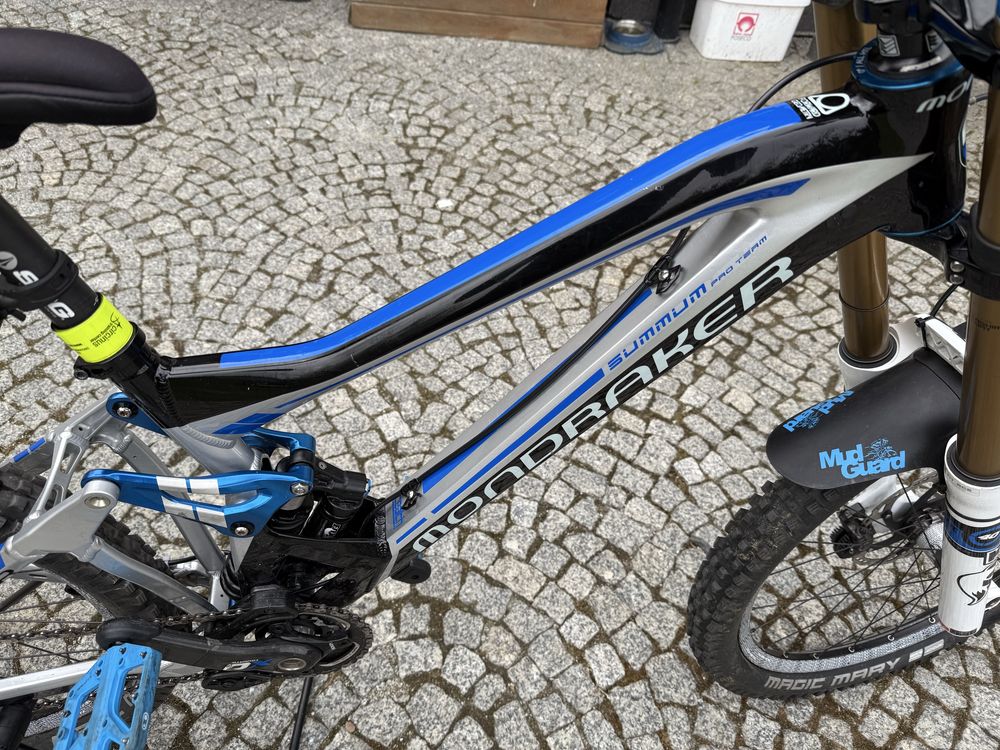 Rower DH Mondraker Summum Pro team
