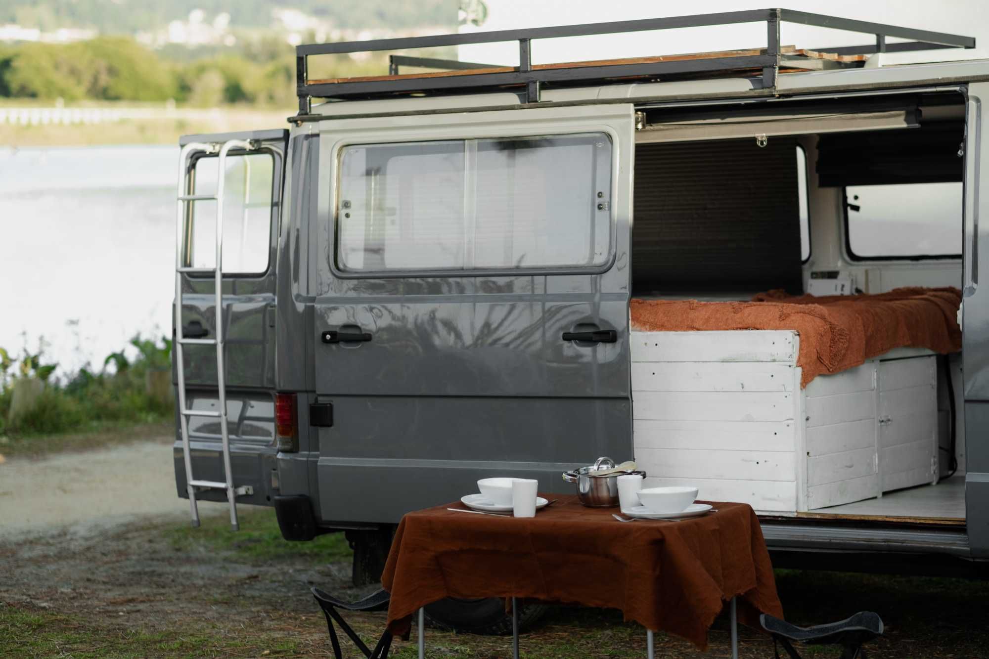 Campervan Mercedes MB100