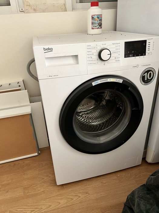 Maquina de lavar roupa, frigorifico e microondas