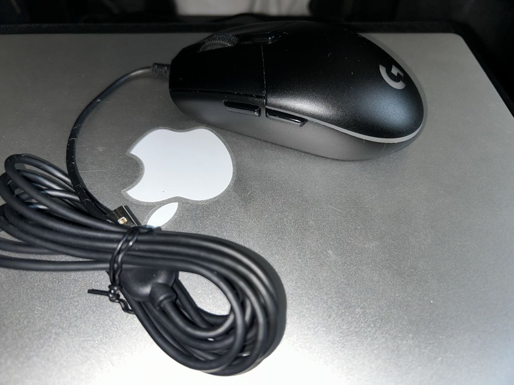logitech g102, 8000dpi RGB 16.8mln color