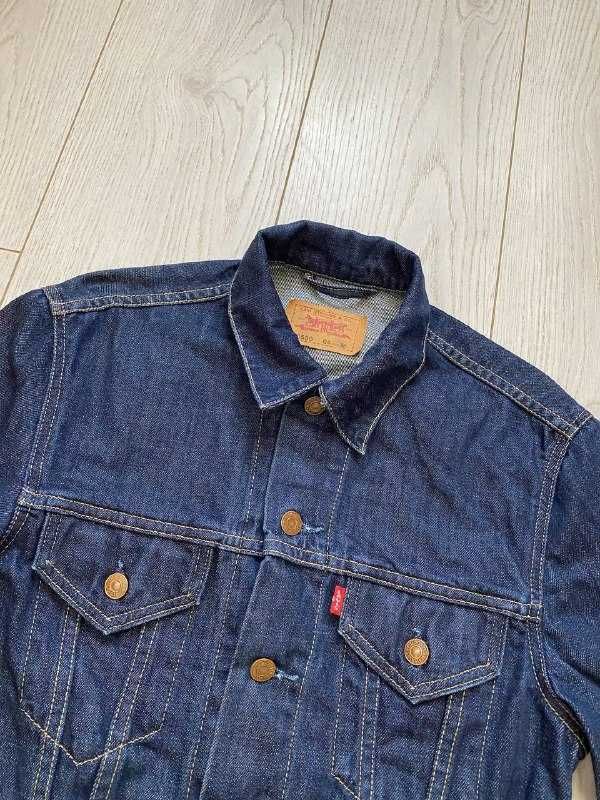 джинсова куртка Levi's
Unisex
розмір S-M