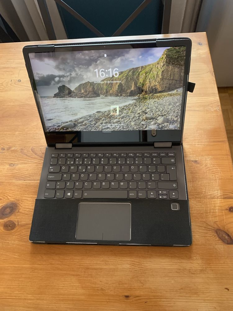 Portátil Lenovo Yoga 720-13IKB