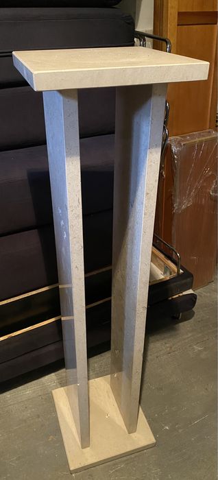 Coluna de mármore para planta