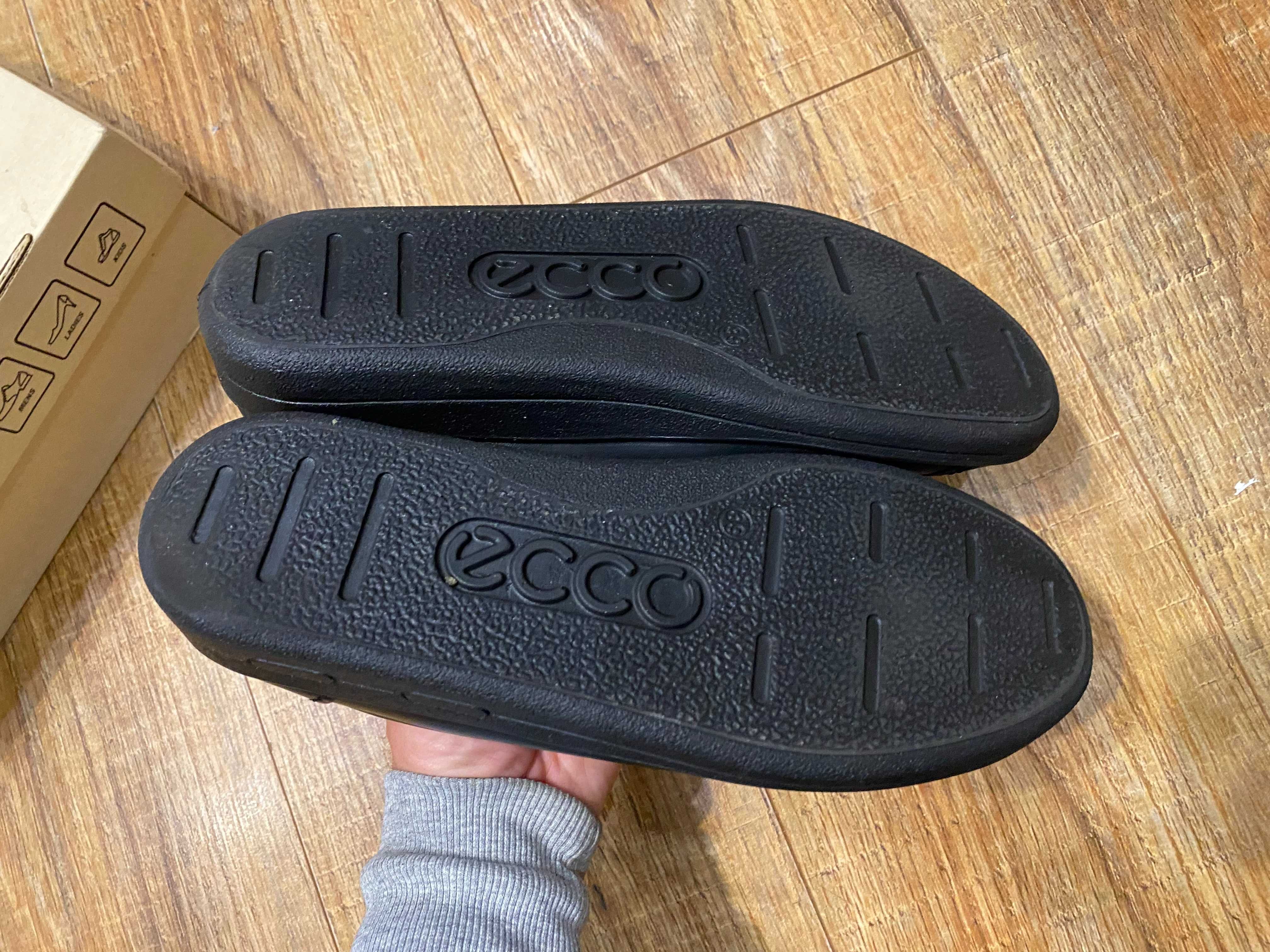 Ecco туфли кроссовки кросівки женские ECCO оригинал р.39