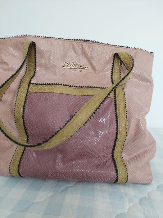 Vendo mala de senhora