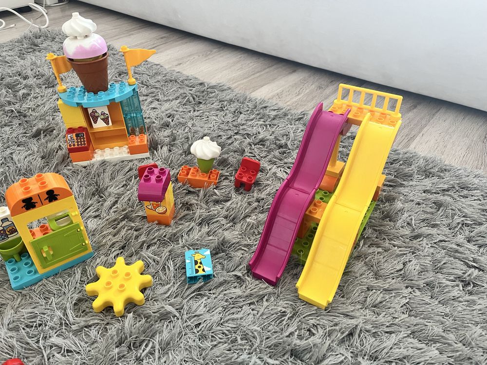 duże wesołe miasteczko Lego Duplo 10840