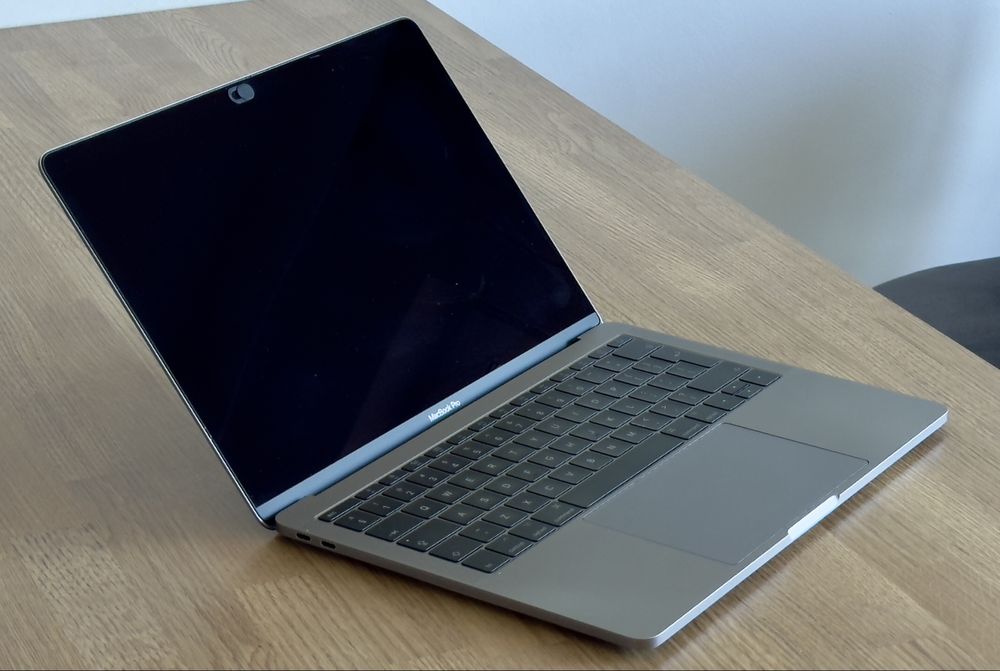 MacBook Pro 13”  2016 – bardzo dobry stan