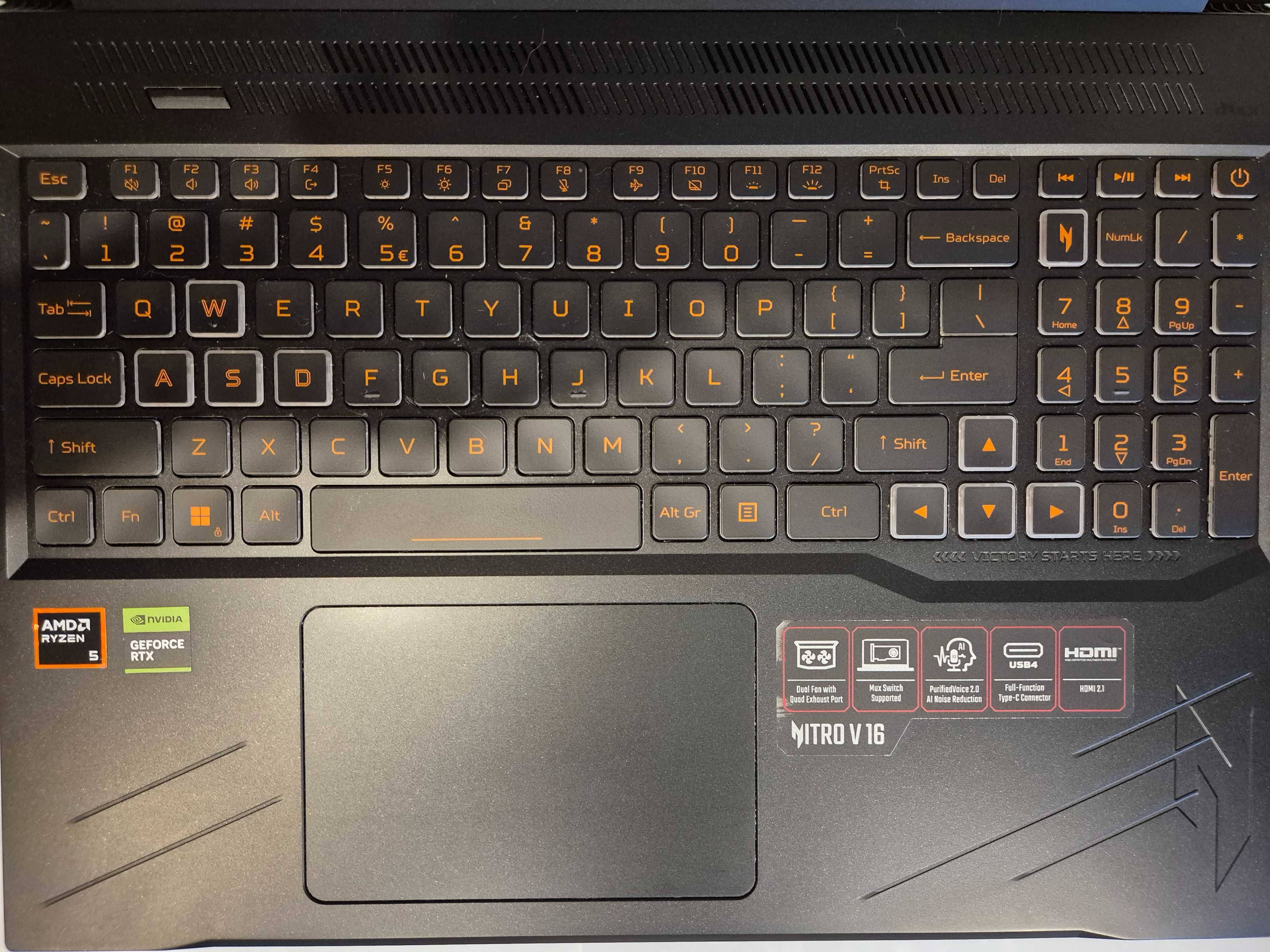 Laptop Acer Nitro V16 Ryzen 5 8645HS / 32GB DDR5 / RTX 4050 / 1TB SSD