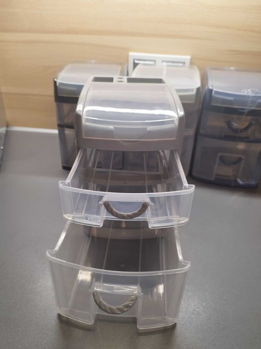 Пластиковый органайзер ( новый ) 15см*18см*21см