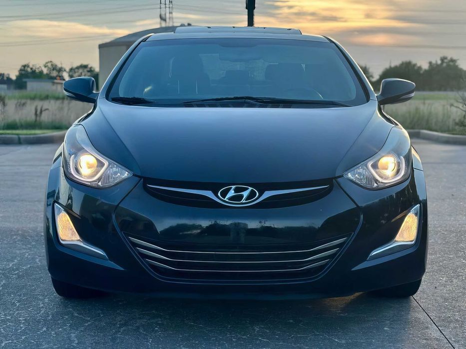 Hyundai Elantra      2015
