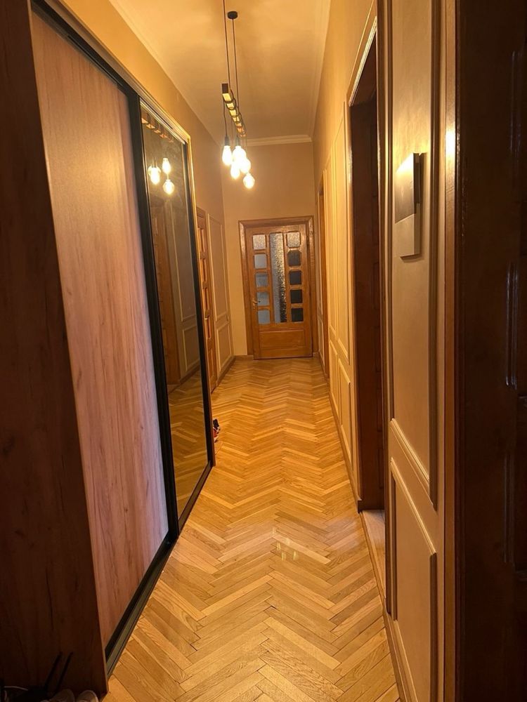 Продаж 4-к Стрийський Парк.