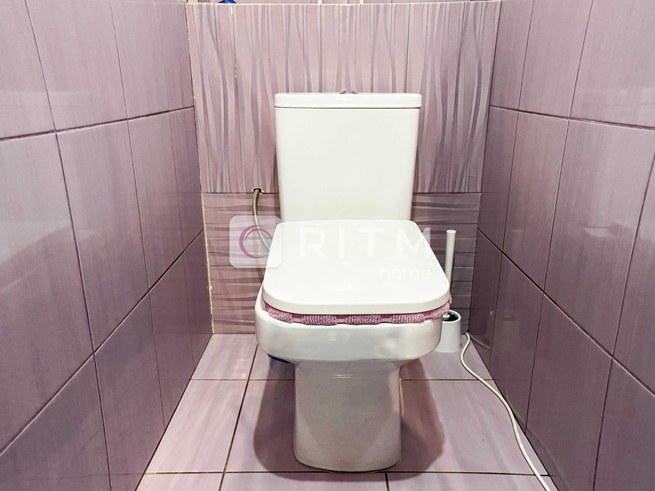 4-к. кв.з ремонтом у цегляному будинку на проспекті Соборності, 25Б