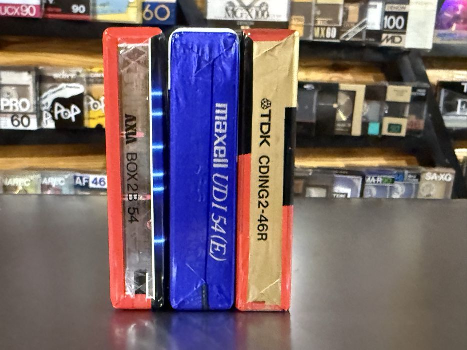 Продам лот аудио кассет TDK Maxell