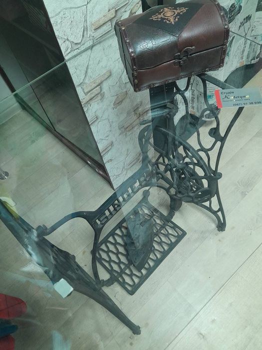 Столик із підніжки Зінґер