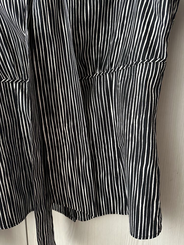 Klasyczna taliowana koszula z wiązaniem Pepe Jeans 38 M prążki