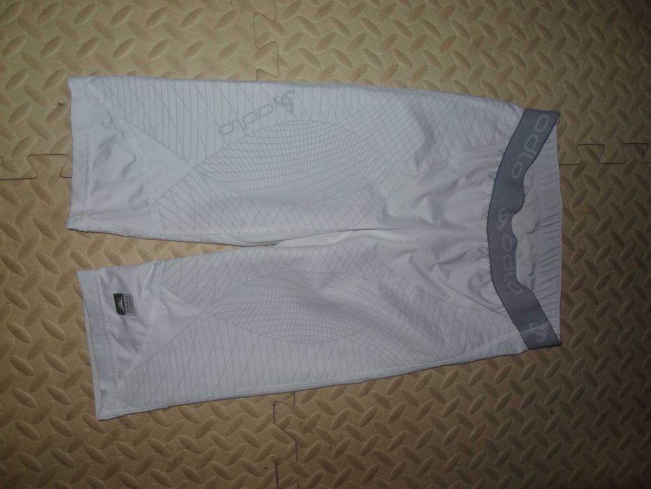 компресійні бриджи термо Odlo muscle force