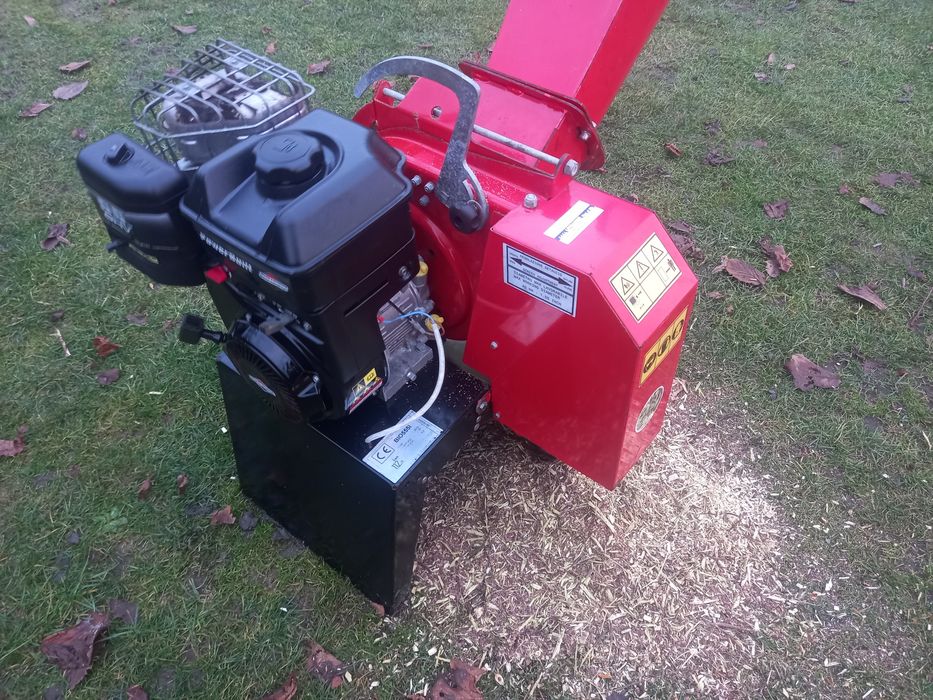 Rębak spalinowy tarczowy  briggs&stratton 5,5 hp rozdrabniacz