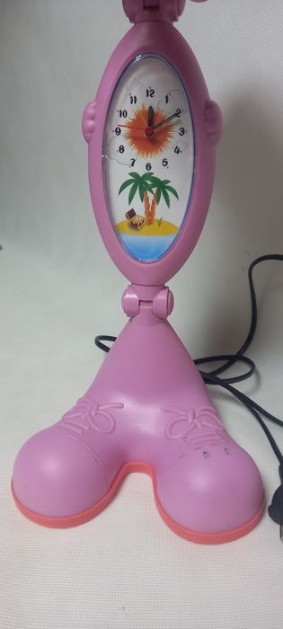 Lampka na biurko kotek z zegarkiem różowa dla dziewczynki