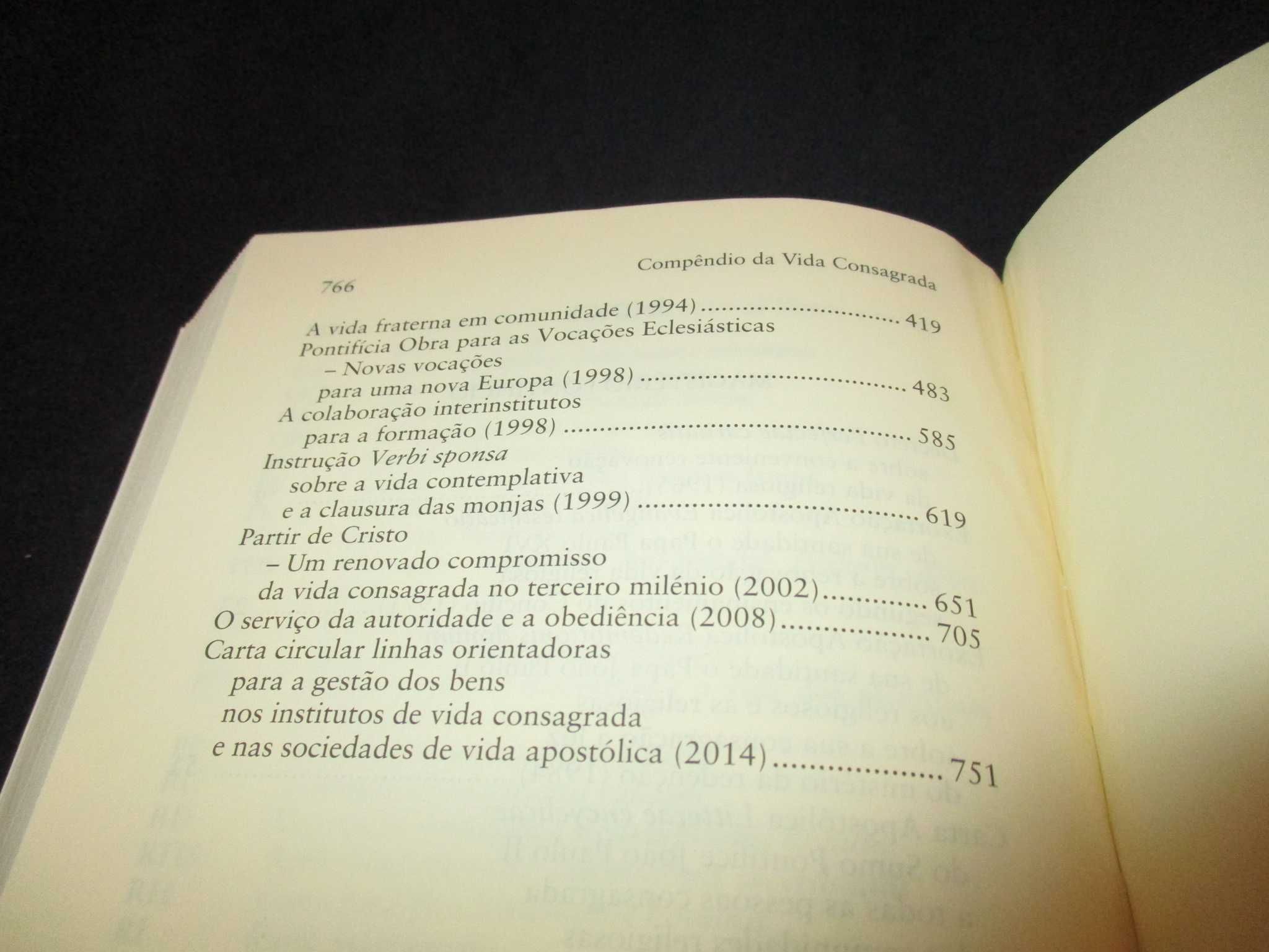 Livro Compêndio da Vida Consagrada Paulus