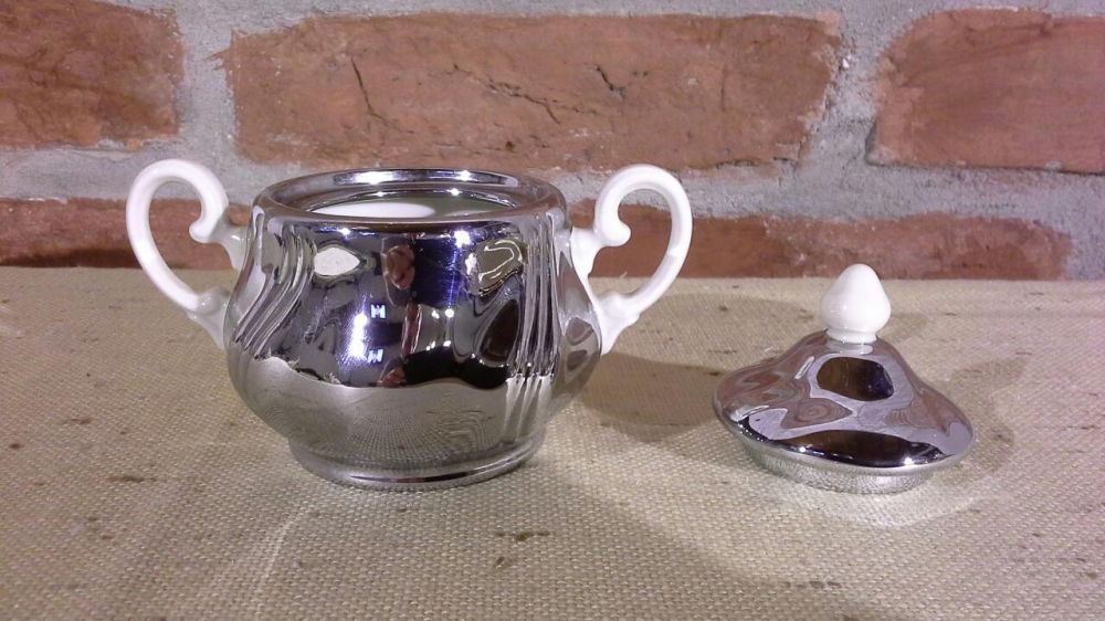 Cukiernica okuwana srebrem, Porcelana okuwana