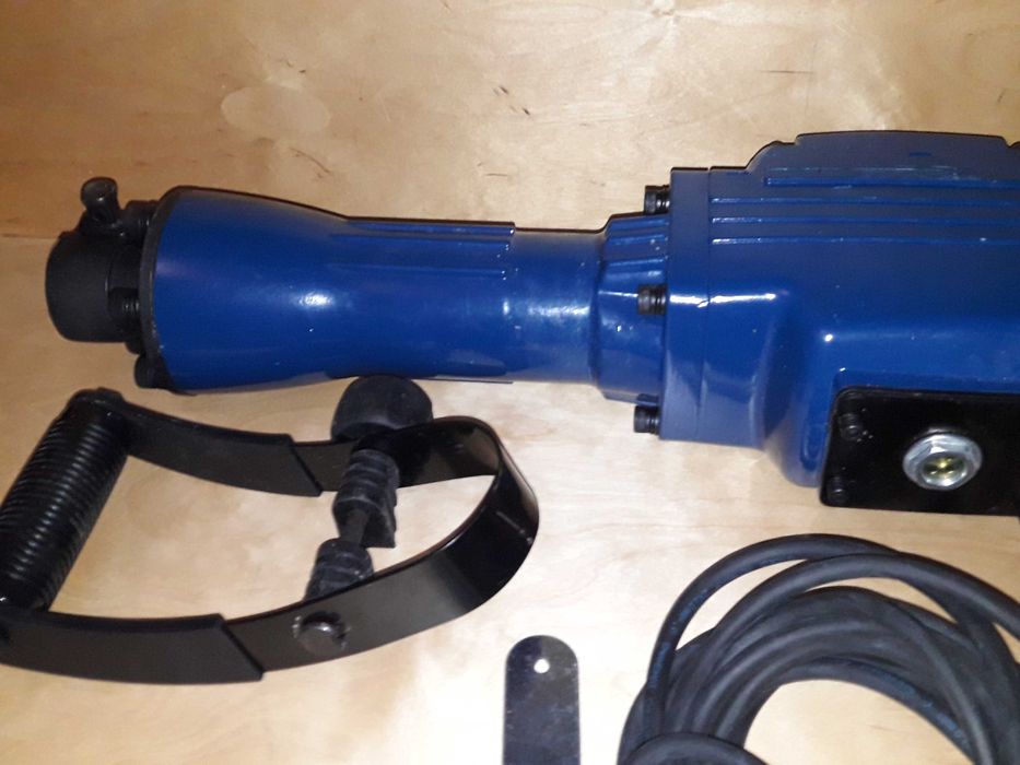 DEDRA Młot wyburzeniowy 1600W DED7848