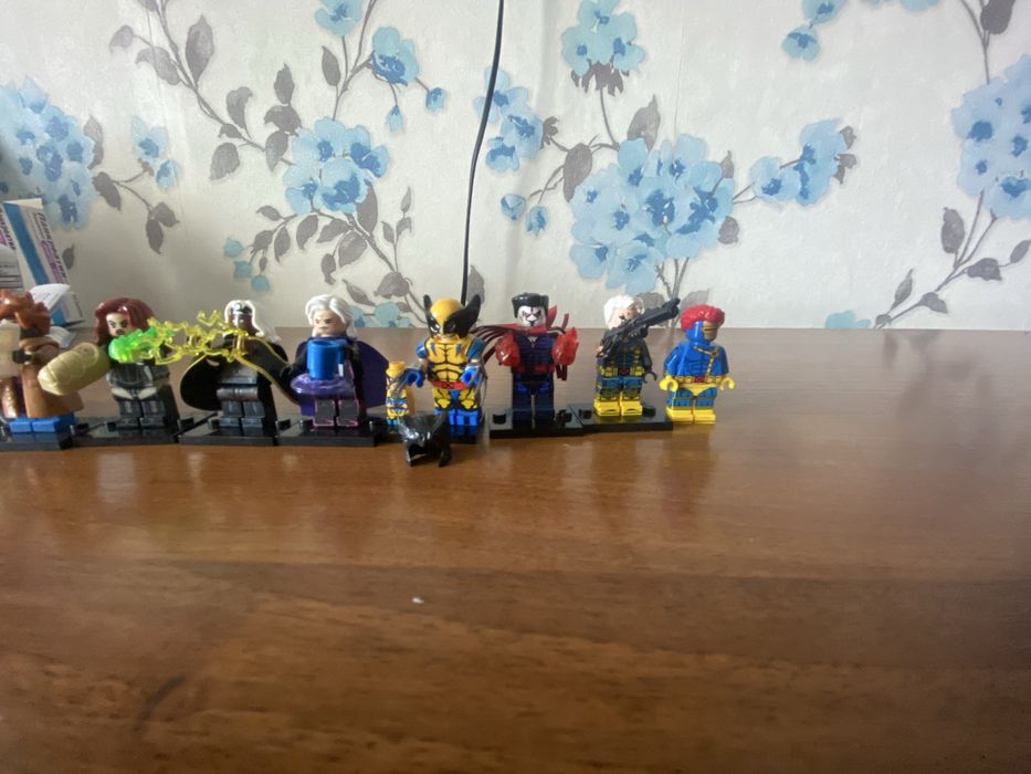 Лего Марвел аналог мініфігурки лот