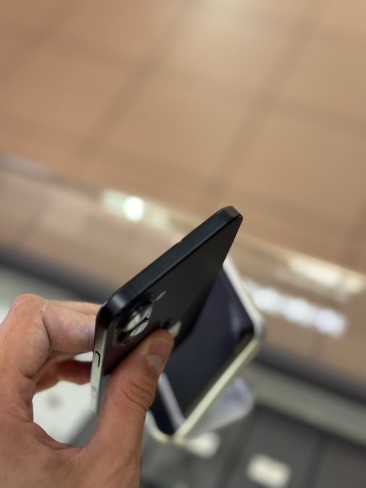 iPhone 16 Plus 128Gb Black Neverlock / акб 100% / опис