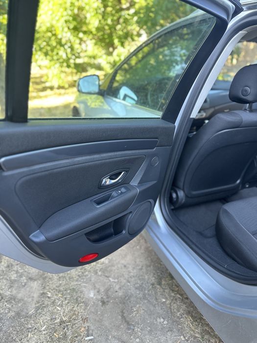 Renault Laguna 3, 2010