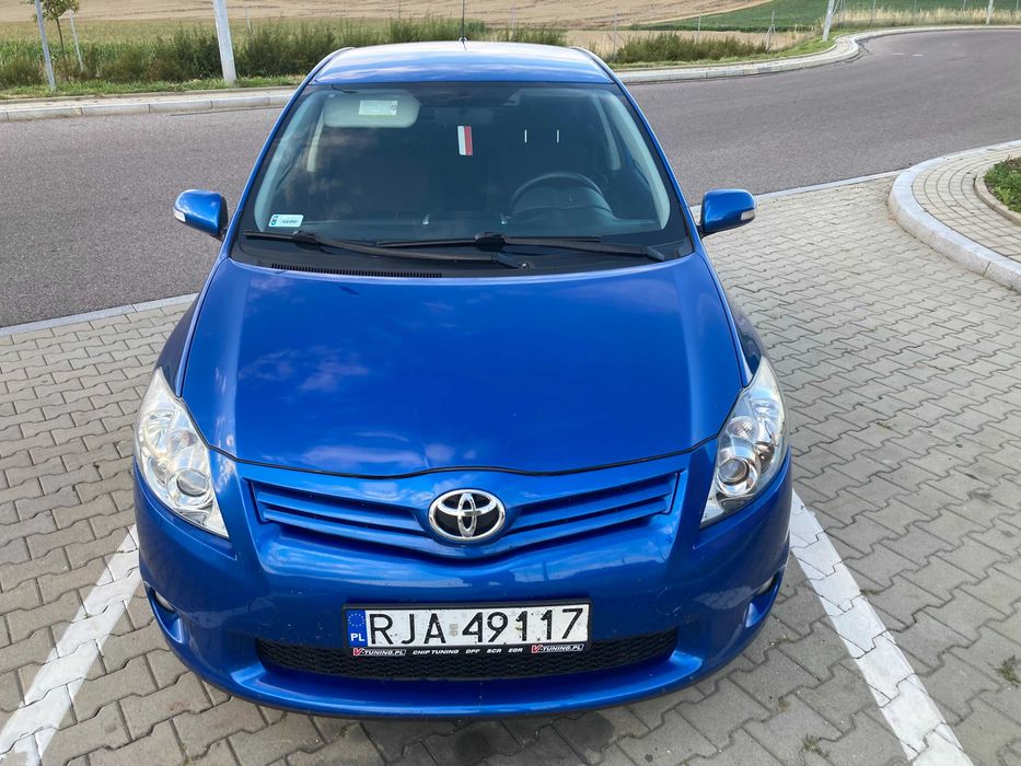 TOYOTA AURIS 2.0 D4D 2011 niski przebieg