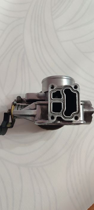 Дроссельная заслонка Тойота.  Оригинал  !