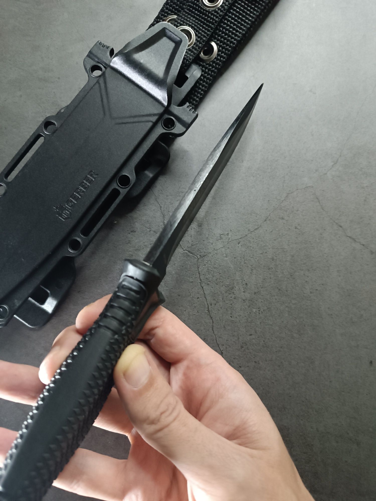 Нож Gerber Strongarm Fixed Blade. Черный
