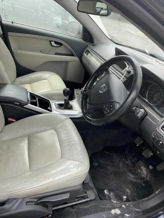 volvo V70 III D3 163KM manual  20012r. 481-16 NA CZĘŚCI